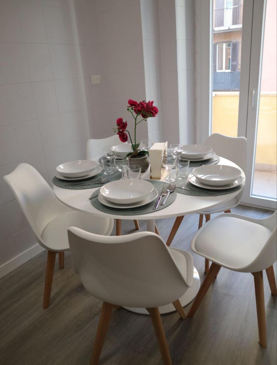 Sara'S Home - Modern Apartment Near Metro, Perfect For Families And Groups In Roma Ngoại thất bức ảnh