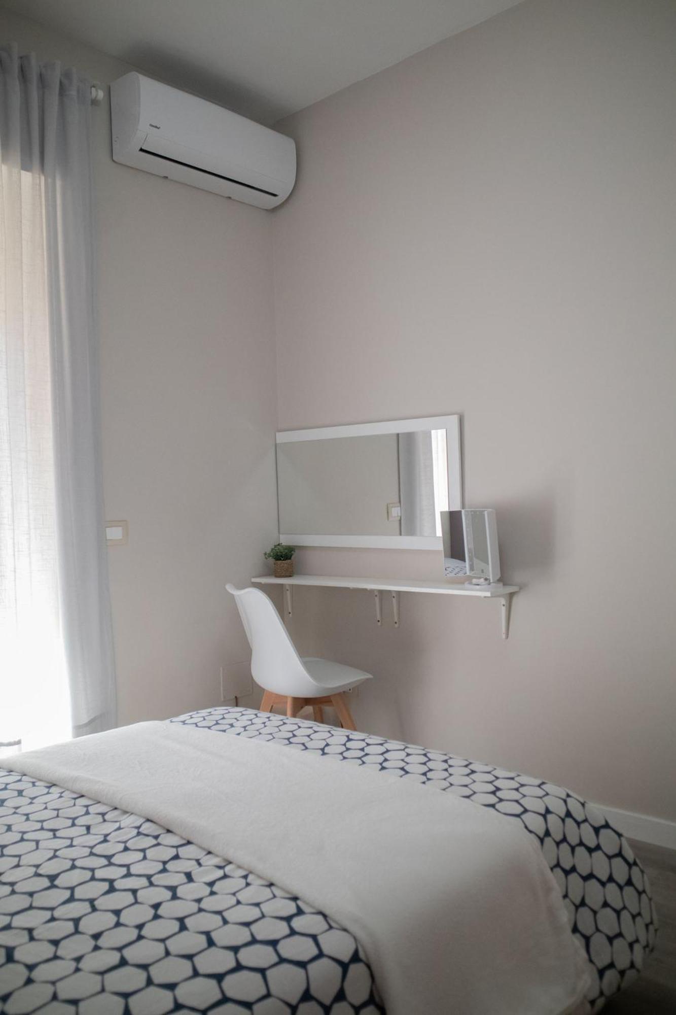 Sara'S Home - Modern Apartment Near Metro, Perfect For Families And Groups In Roma Ngoại thất bức ảnh