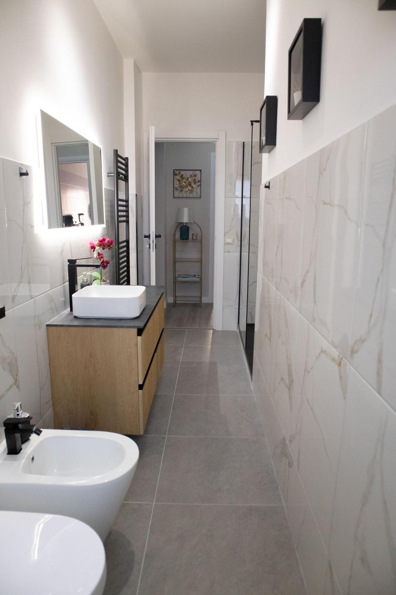 Sara'S Home - Modern Apartment Near Metro, Perfect For Families And Groups In Roma Ngoại thất bức ảnh