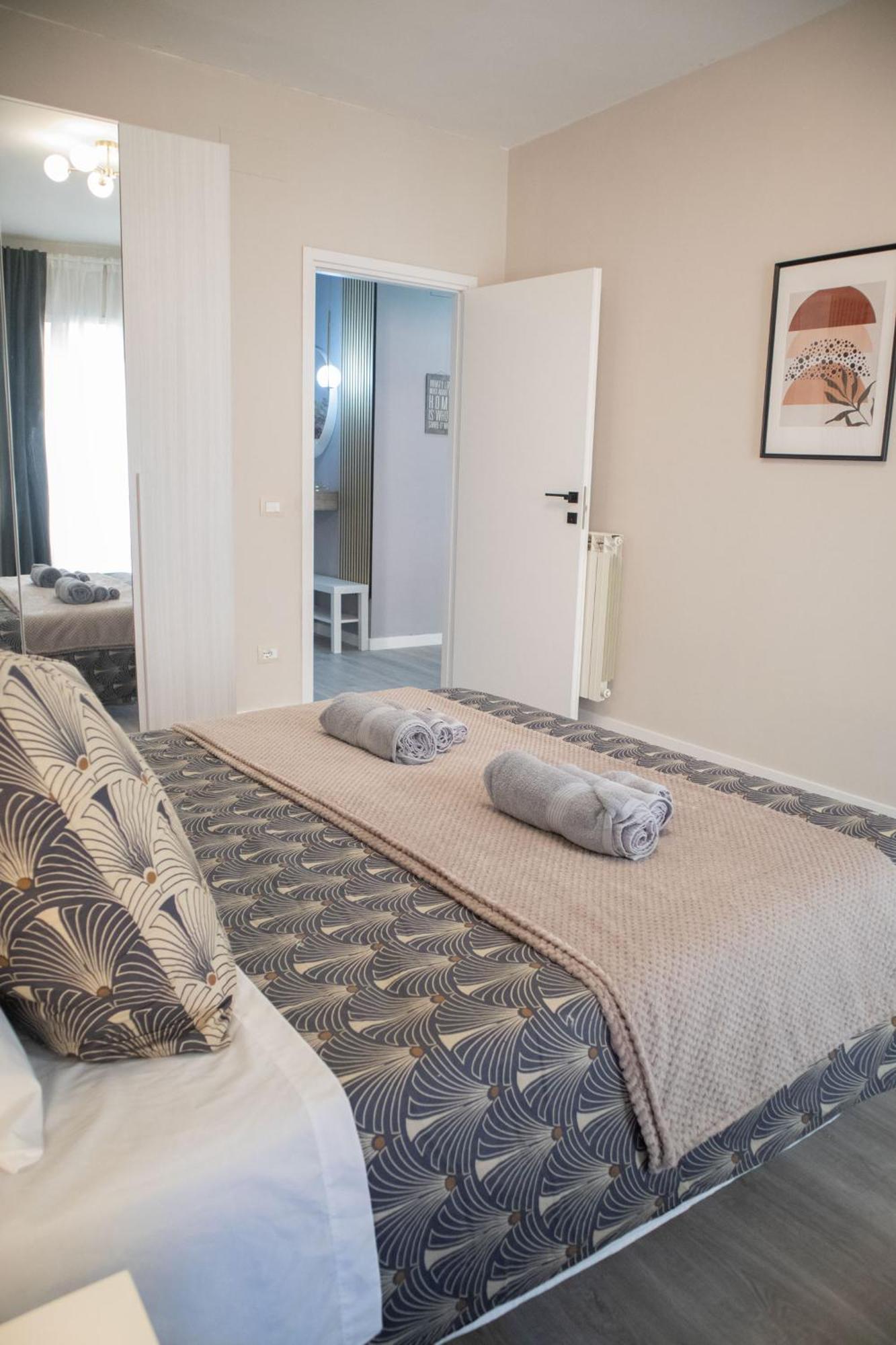 Sara'S Home - Modern Apartment Near Metro, Perfect For Families And Groups In Roma Ngoại thất bức ảnh